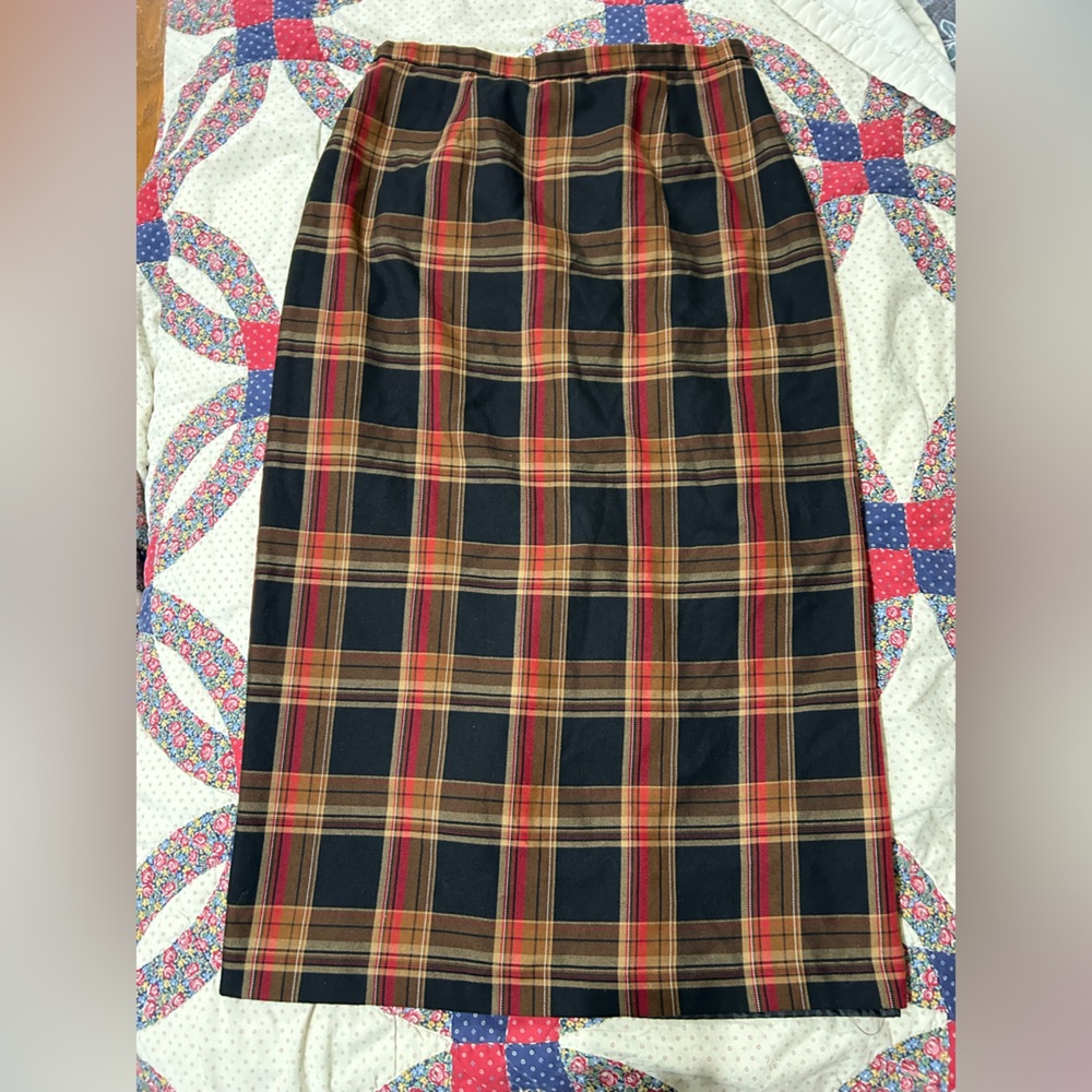 Elegant Plaid Pencil Skirt - Black and Brown